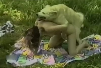 любительский зоо секс с собакой в лесу
